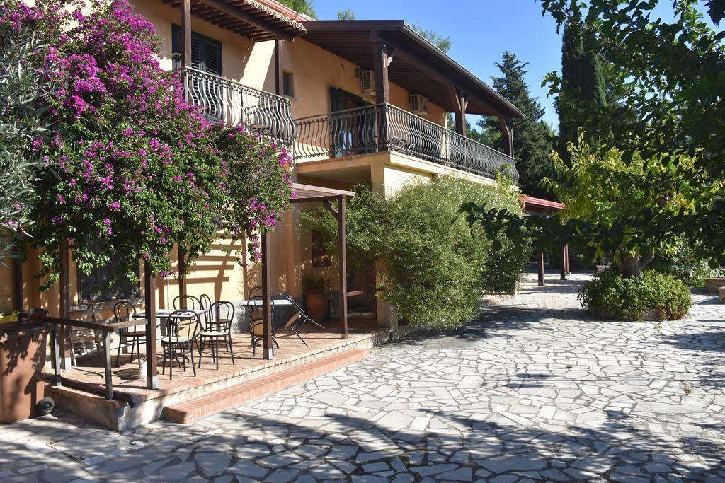 Azienda Agrituristica Biologica Il Querceto Santa Severina Dış mekan fotoğraf